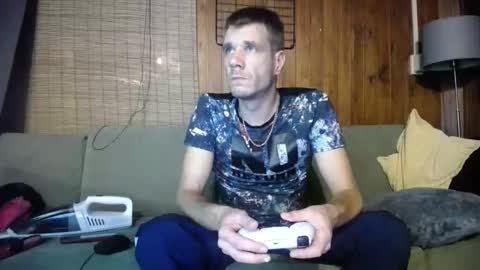Snapshot of gizmomaster chatting on 10/13/25, 06:19 dutch rave guy c2c dutch online show from 10/13/25, 06:19