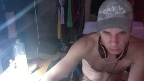 Snapshot of gizmomaster chatting on 06/02/26, 12:12 dutch rave guy c2c dutch online show from 06/02/26, 12:12