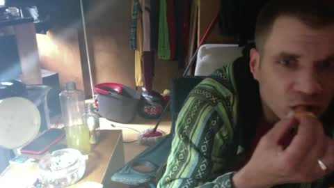 Snapshot of gizmomaster chatting on 06/13/26, 04:16 dutch rave guy c2c dutch online show from 06/13/26, 04:16