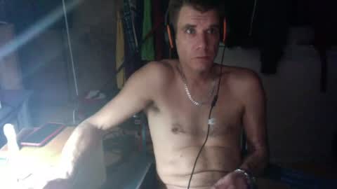 Snapshot of gizmomaster chatting on 07/28/26, 08:23 dutch rave guy c2c dutch online show from 07/28/26, 08:23