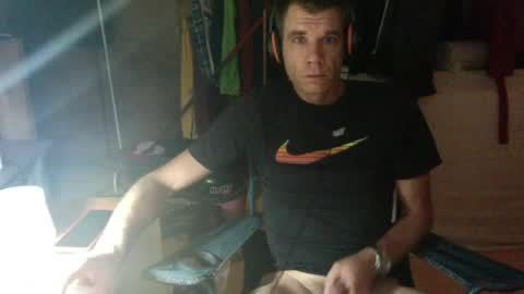 Snapshot of gizmomaster chatting on 07/29/26, 03:04 dutch rave guy c2c dutch online show from 07/29/26, 03:04