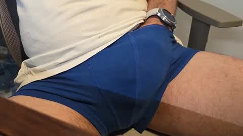 gjustaguym online show from 04/12/26, 02:00