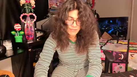 glaceon9 online show from 02/17/25, 08:30