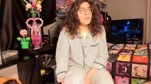 glaceon9 online show from 02/19/25, 09:17