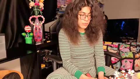 glaceon9 online show from 02/20/25, 04:18