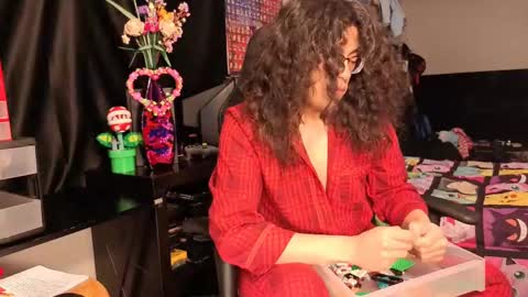 glaceon9 online show from 02/21/25, 08:40