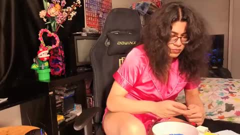 glaceon9 online show from 03/02/25, 04:53