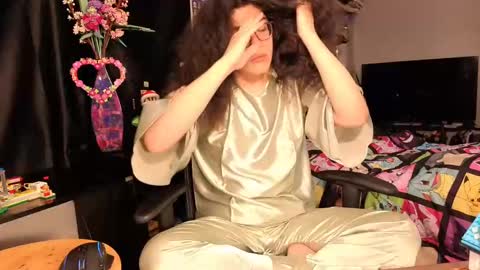 glaceon9 online show from 03/06/25, 07:57