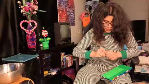 glaceon9 online show from 03/06/25, 09:42