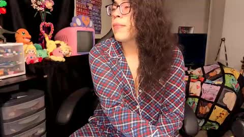 glaceon9 online show from 10/05/25, 02:37