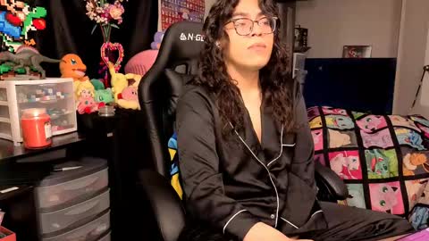 glaceon9 online show from 10/06/25, 05:43