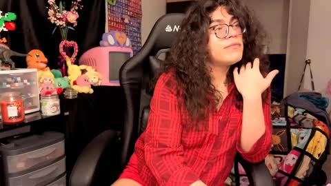 glaceon9 online show from 10/07/25, 06:16