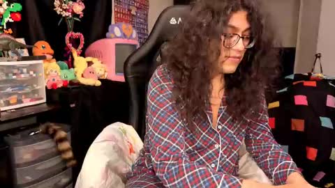 glaceon9 online show from 10/09/25, 10:08