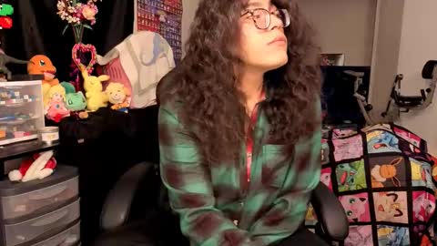 glaceon9 online show from 10/15/25, 05:57