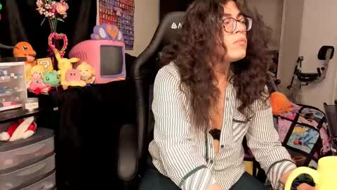 glaceon9 online show from 10/16/25, 06:31