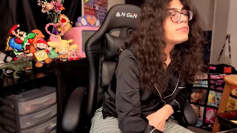 glaceon9 online show from 11/04/25, 05:12