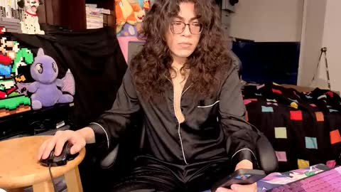 glaceon9 online show from 12/22/25, 12:51