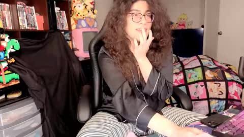 glaceon9 online show from 03/05/26, 08:27