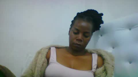 Snapshot of gladie46 chatting on 07/19/26, 05:33 gladie46 online show from 07/19/26, 05:33