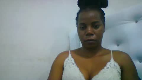 Snapshot of gladie46 chatting on 07/19/26, 11:19 gladie46 online show from 07/19/26, 11:19