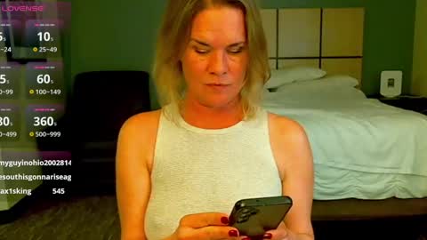 Gwendolyn online show from 12/29/24, 01:02