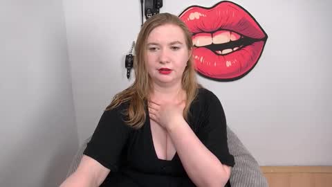 Nikki online show from 09/16/25, 11:44