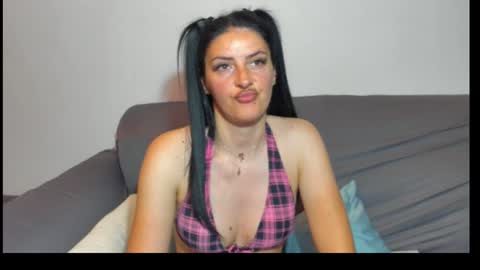 Snapshot of glamourouskassy chatting on 06/23/26, 07:01 Casandra online show from 06/23/26, 07:01