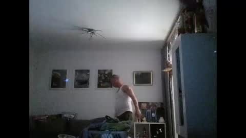 glanzer88999 online show from 12/09/24, 06:55