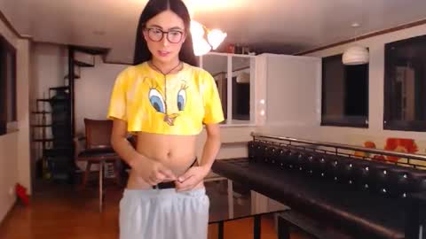 gleiahong online show from 09/21/25, 12:07