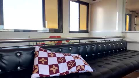 gleiahong online show from 11/07/25, 02:11