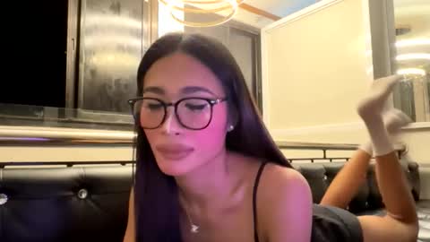 Snapshot of gleiahong chatting on 05/17/26, 12:45 gleiahong online show from 05/17/26, 12:45