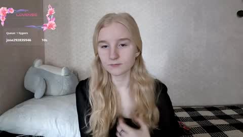 Laura online show from 04/30/26, 07:36