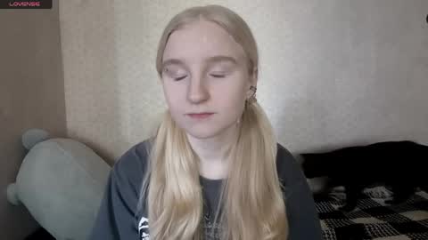 Laura online show from 05/04/26, 09:05