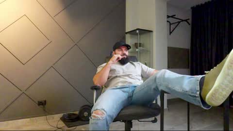 Matthew .. for short call me Matt online show from 01/27/25, 02:20