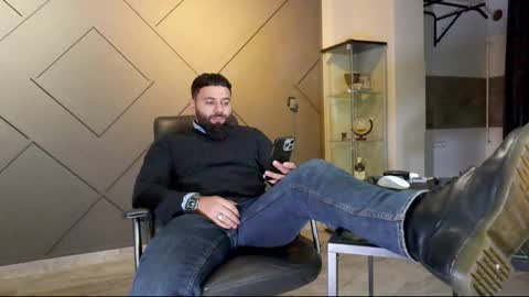 Matthew .. for short call me Matt online show from 02/22/25, 01:11