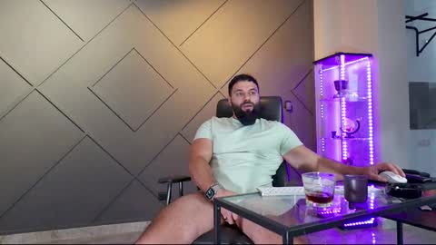 Matthew .. for short call me Matt online show from 02/26/25, 05:42