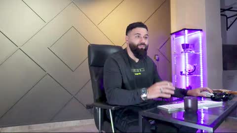 Matthew .. for short call me Matt online show from 02/28/25, 03:37