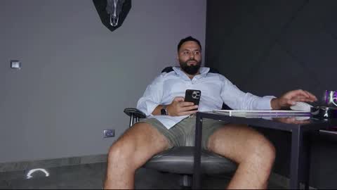 Matthew .. for short call me Matt online show from 09/11/25, 06:30