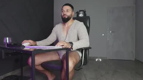 Matthew .. for short call me Matt online show from 10/17/25, 06:32