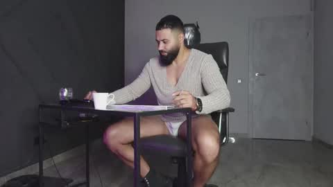 Matthew .. for short call me Matt online show from 10/29/25, 10:11