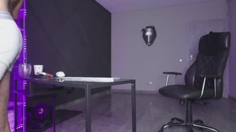 Matthew .. for short call me Matt online show from 11/18/25, 06:12