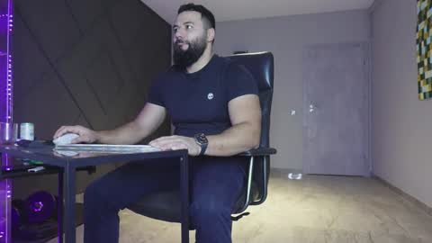 Matthew .. for short call me Matt online show from 12/20/25, 03:46