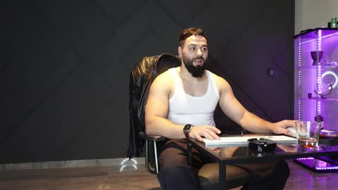 Matthew .. for short call me Matt online show from 03/31/26, 11:27