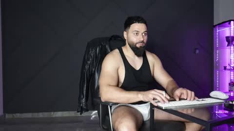 Matthew .. for short call me Matt online show from 04/18/26, 07:07