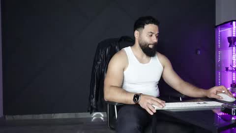 Matthew .. for short call me Matt online show from 04/20/26, 07:04