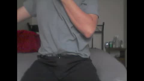 Snapshot of glitchingglob chatting on 02/19/25, 09:14 glitchingglob online show from 02/19/25, 09:14