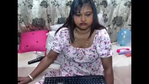 Snapshot of glitter_candy chatting on 10/15/25, 09:09 glitter candy online show from 10/15/25, 09:09