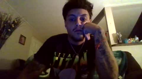 Snapshot of glly555 chatting on 10/16/25, 10:27 glly555 online show from 10/16/25, 10:27