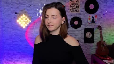 Snapshot of glo_lo chatting on 12/09/24, 06:14 Bye everybody Ill be online Monday December 2nd Saturday and Sunday off online show from 12/09/24, 06:14