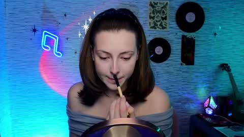 Snapshot of glo_lo chatting on 03/05/25, 06:23 Bye everybody Ill be online Monday December 2nd Saturday and Sunday off online show from 03/05/25, 06:23